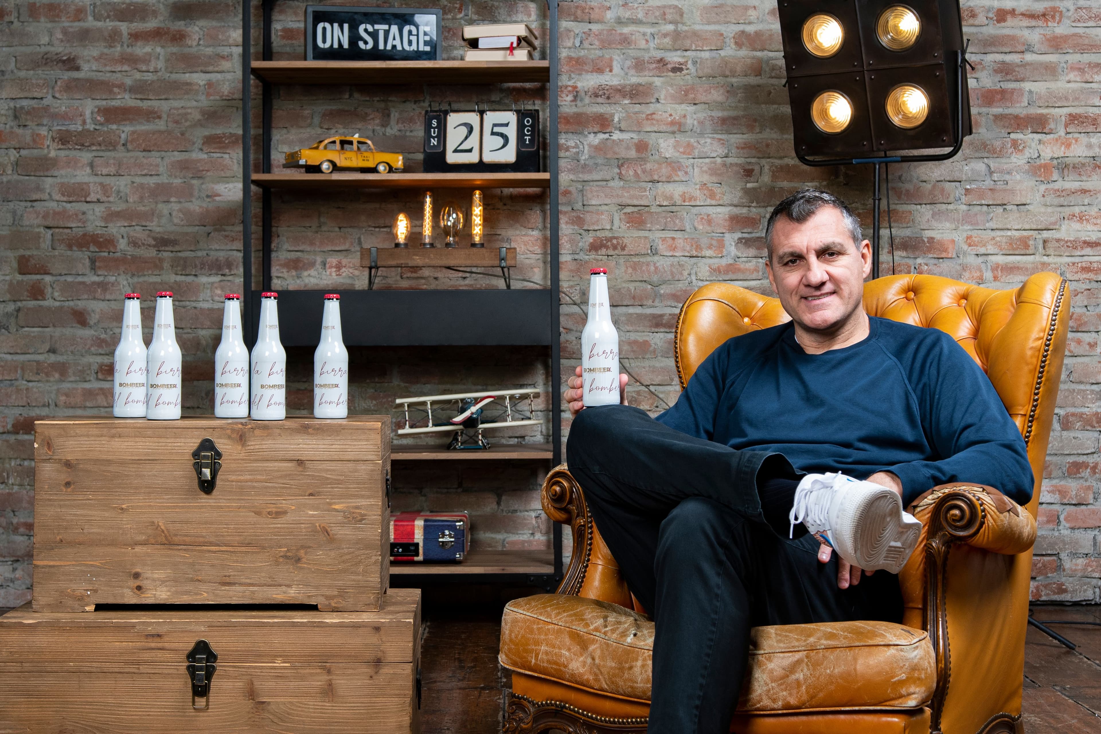 Bobo Vieri with Bombeer